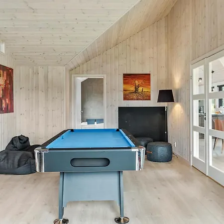 Vakantiehuis Lovely In Idestrup With Sauna *