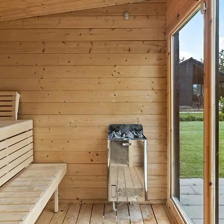 Lovely In Idestrup With Sauna 펜션 Bøtø By