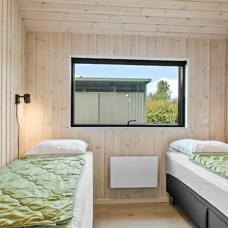 Lovely In Idestrup With Sauna 펜션 *