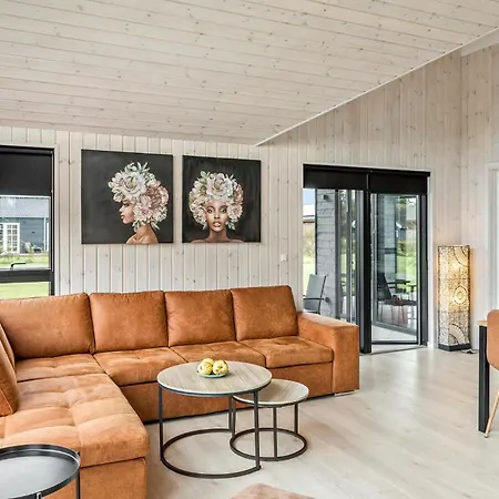 Lovely In Idestrup With Sauna 펜션