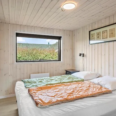 Vakantiehuis Lovely In Idestrup With Sauna