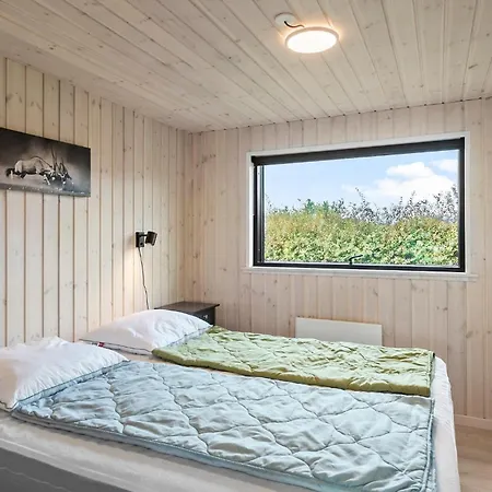 Lovely In Idestrup With Sauna 펜션